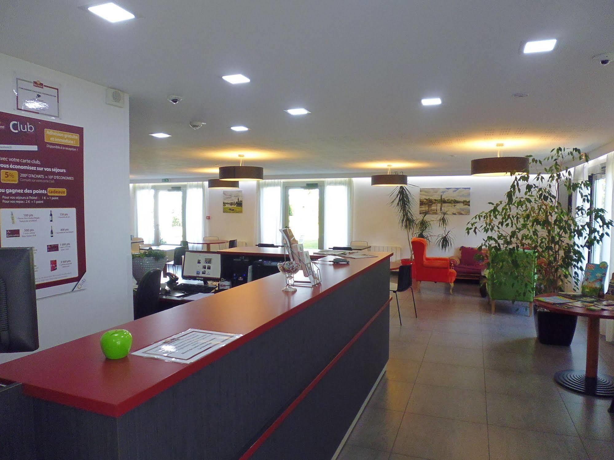 Brit Hotel Mayenne Exterior photo
